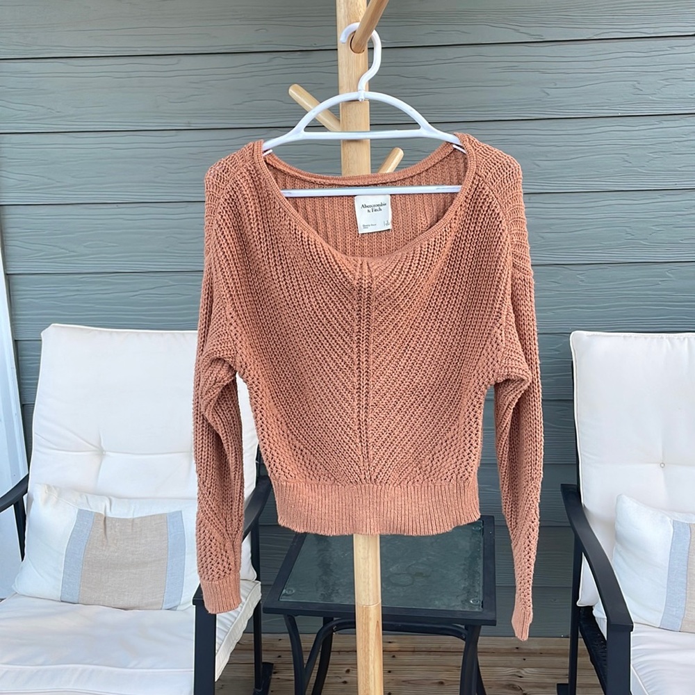 Abercrombie & Fitch Sweater (Size: Small)